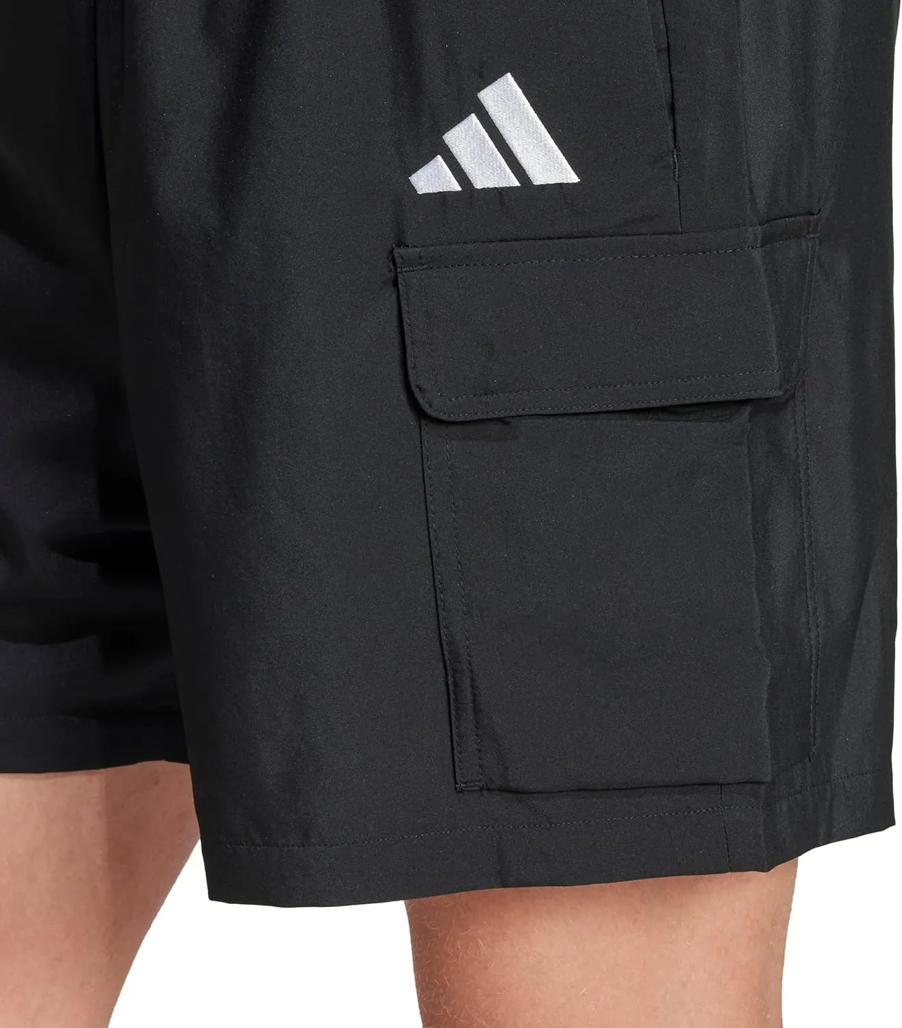 adidas Men's Essentials Small Logo Cargo Chelsea Shorts