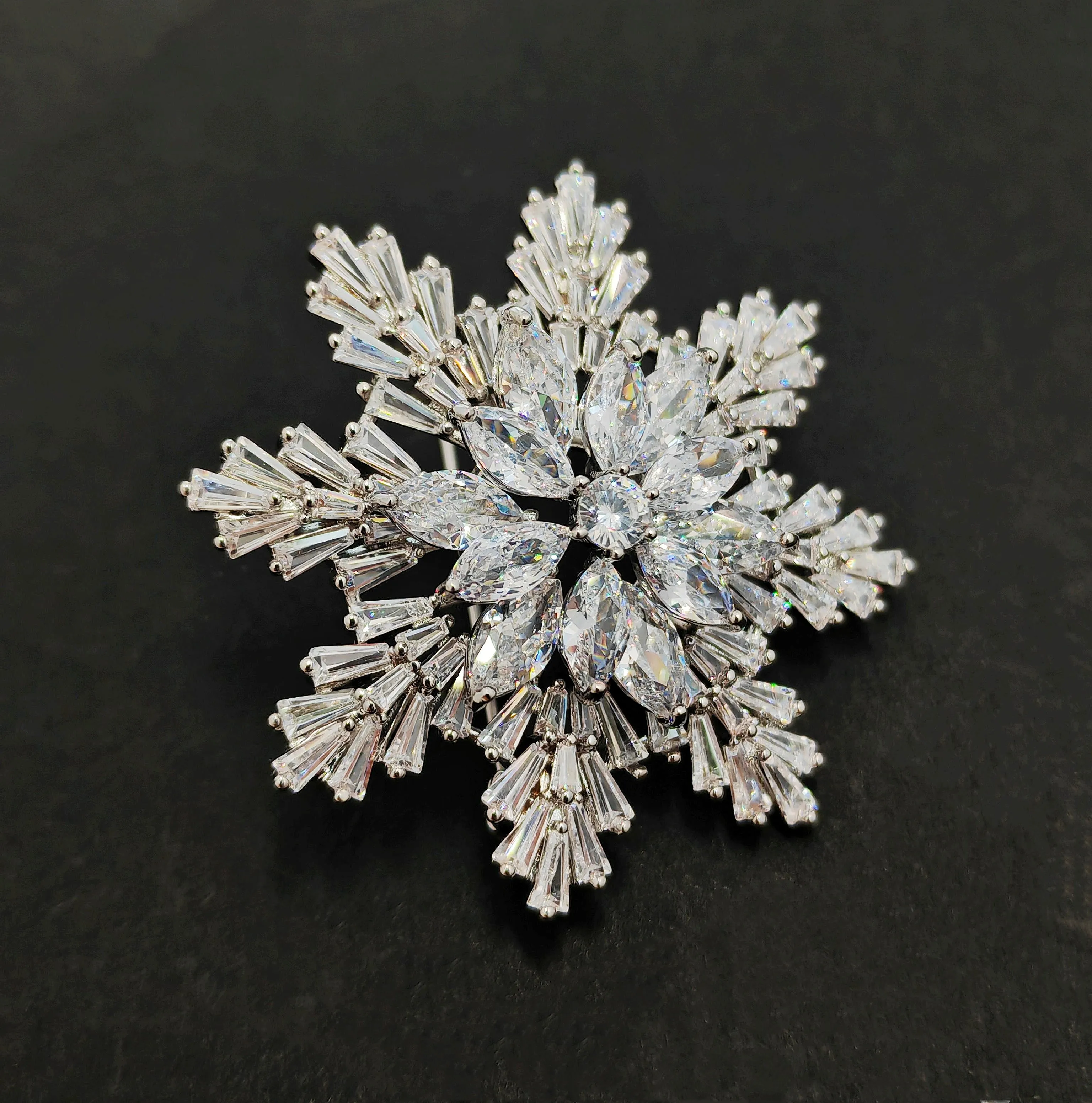 Fantastic Luxurious Baguette & Marquise Cut Clear CZ Double Tiered Snowflake Broaches Pins Winter Holiday Jewelry for Costume
