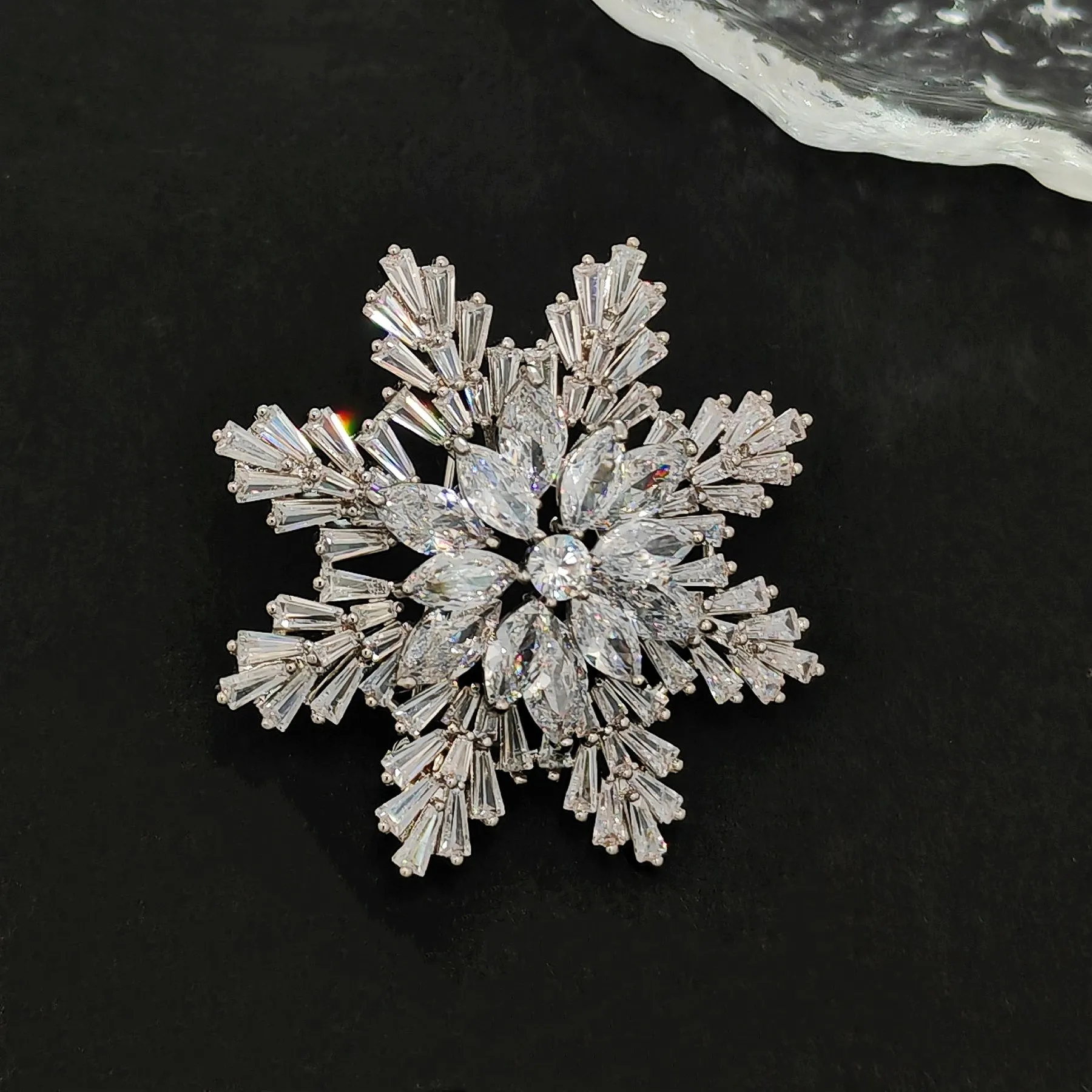Fantastic Luxurious Baguette & Marquise Cut Clear CZ Double Tiered Snowflake Broaches Pins Winter Holiday Jewelry for Costume