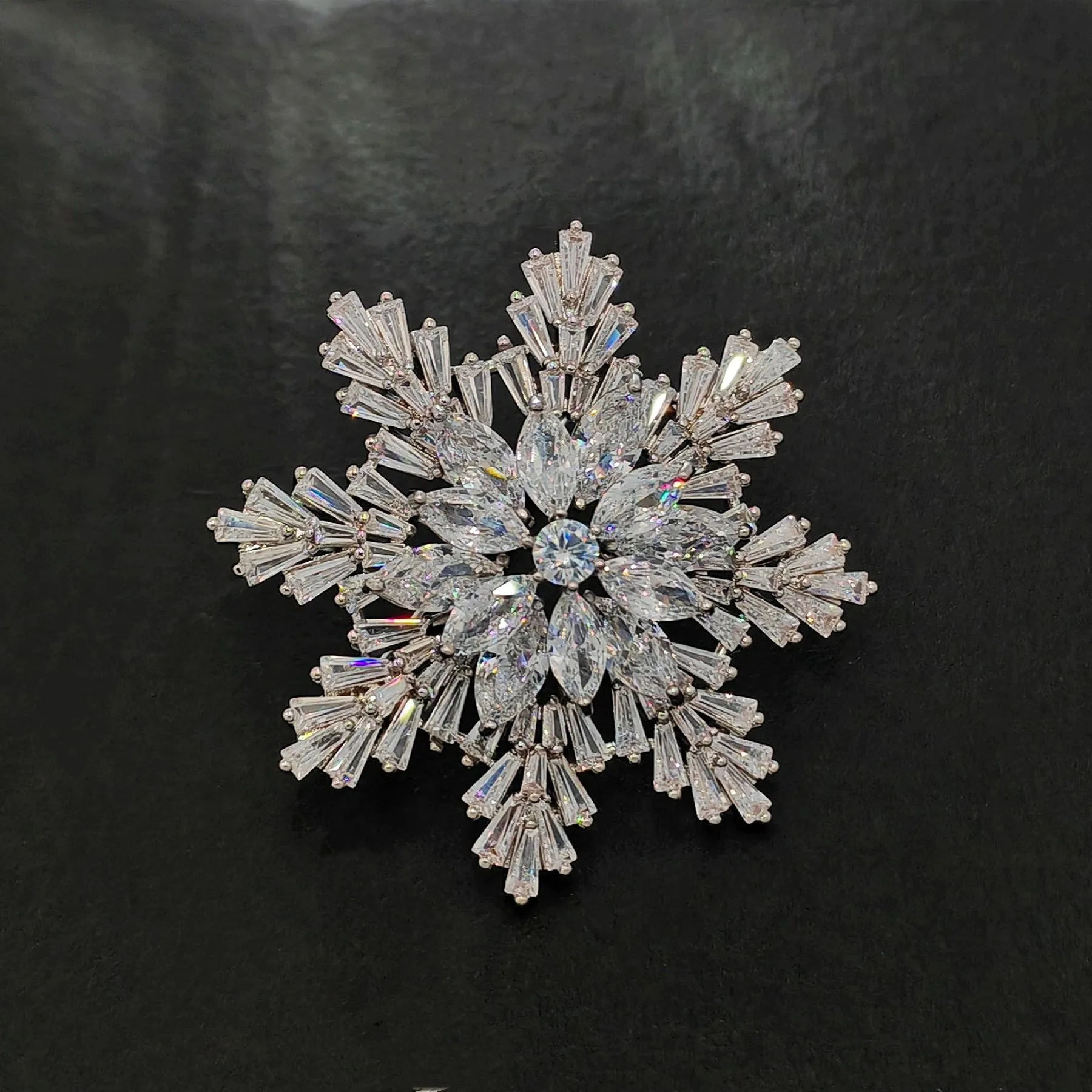 Fantastic Luxurious Baguette & Marquise Cut Clear CZ Double Tiered Snowflake Broaches Pins Winter Holiday Jewelry for Costume