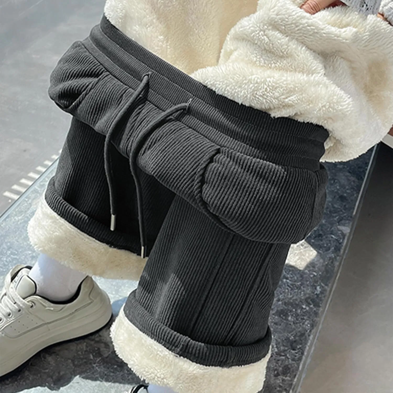 Sherpa Lined Sweatpants Women Drawstring Waistband Winter Warm Wide Leg Athletic Jogger Fleece Pants with Pockets
