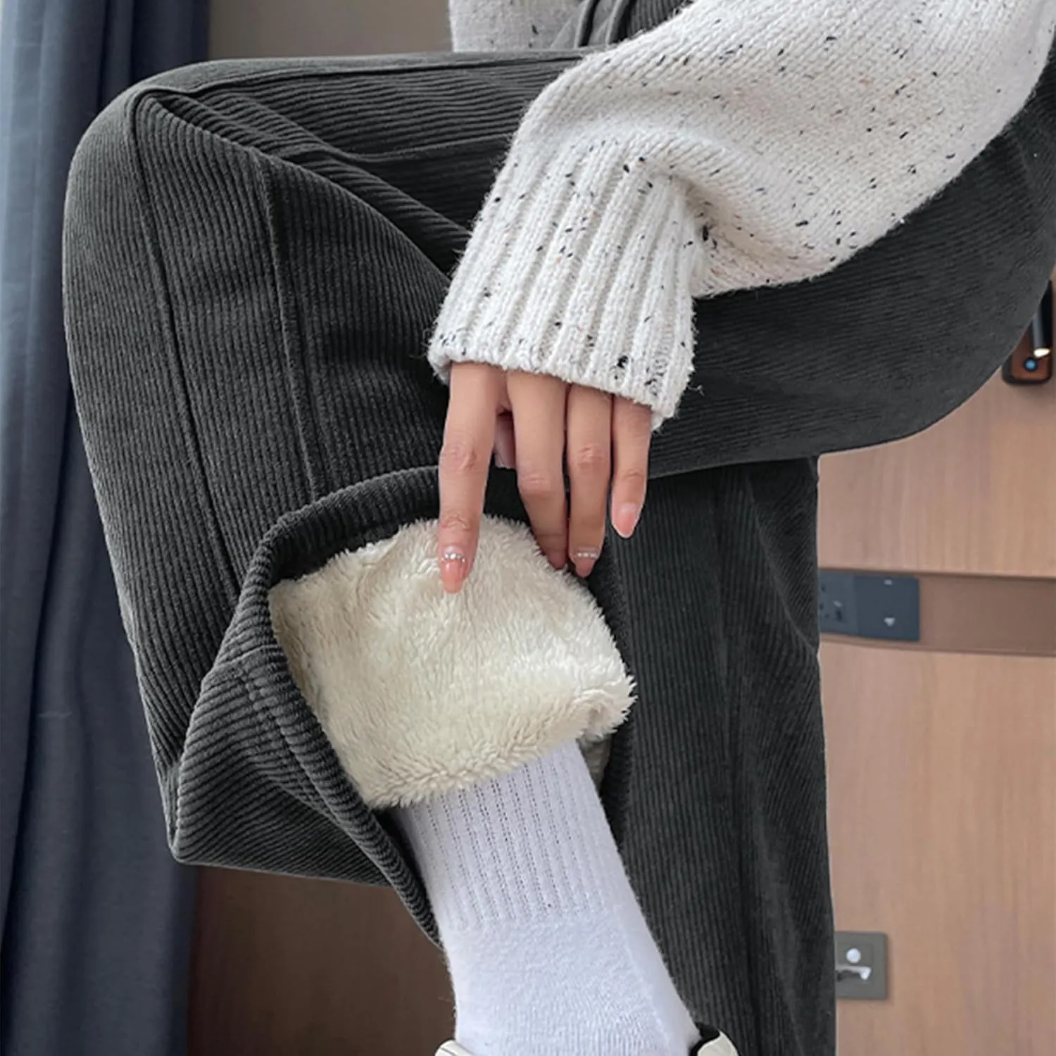 Sherpa Lined Sweatpants Women Drawstring Waistband Winter Warm Wide Leg Athletic Jogger Fleece Pants with Pockets
